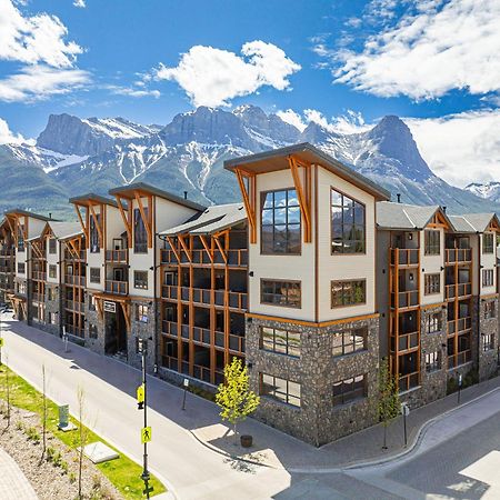 Spring Creek Luxury King One Bedroom At White Spruce Lodge Canmore Ngoại thất bức ảnh