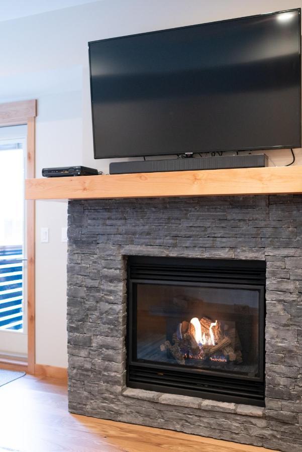 Spring Creek Luxury King One Bedroom At White Spruce Lodge Canmore Ngoại thất bức ảnh