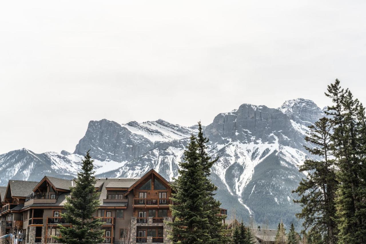 Spring Creek Luxury King One Bedroom At White Spruce Lodge Canmore Ngoại thất bức ảnh