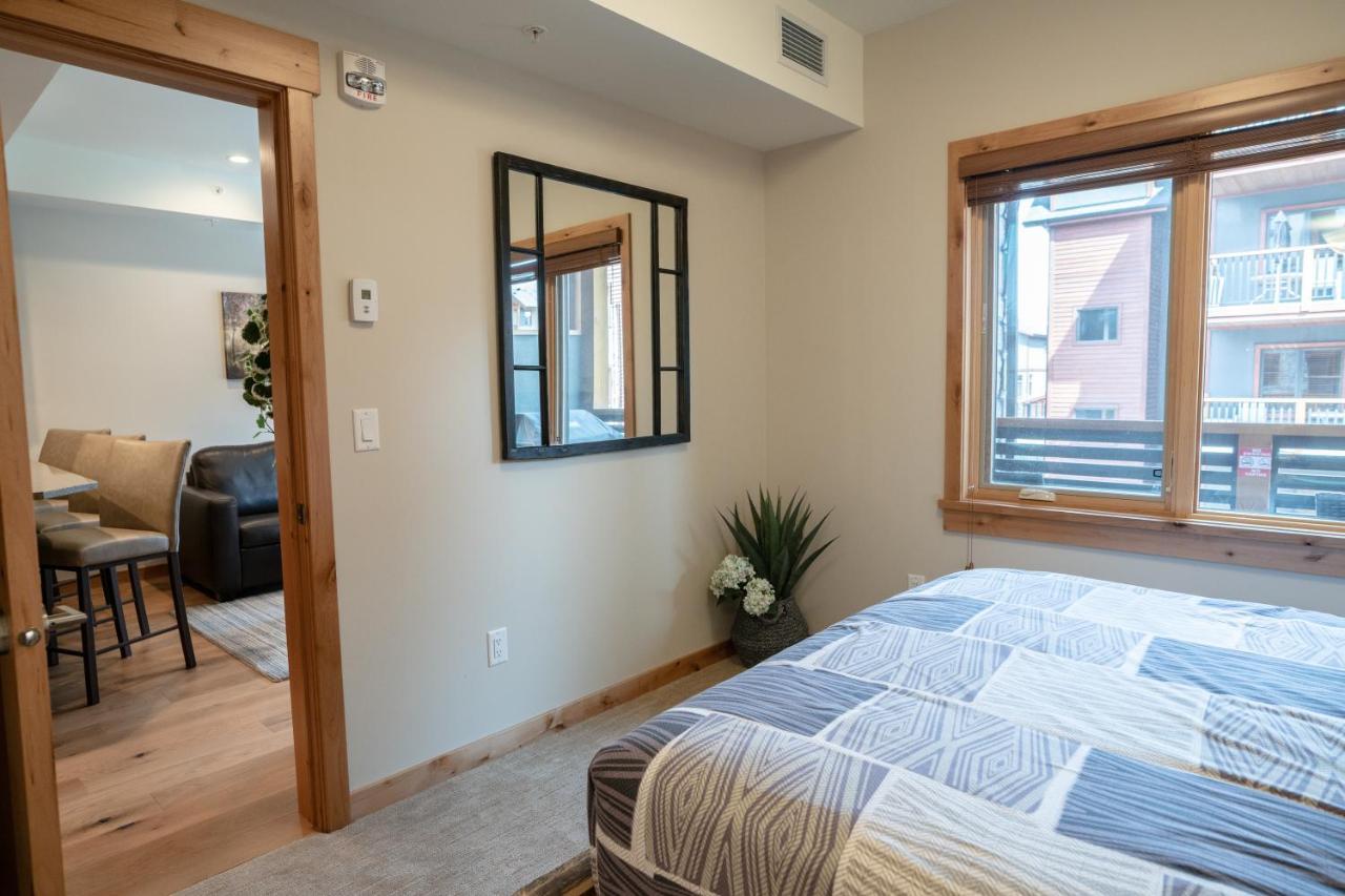 Spring Creek Luxury King One Bedroom At White Spruce Lodge Canmore Ngoại thất bức ảnh